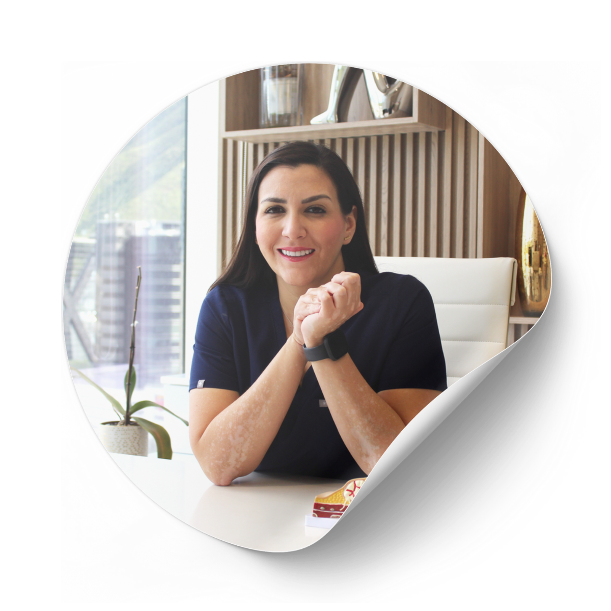 Dra. Magaly Peña en consultorio